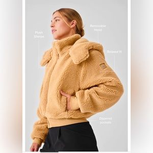 Alo Sherpa Jacket in Camel